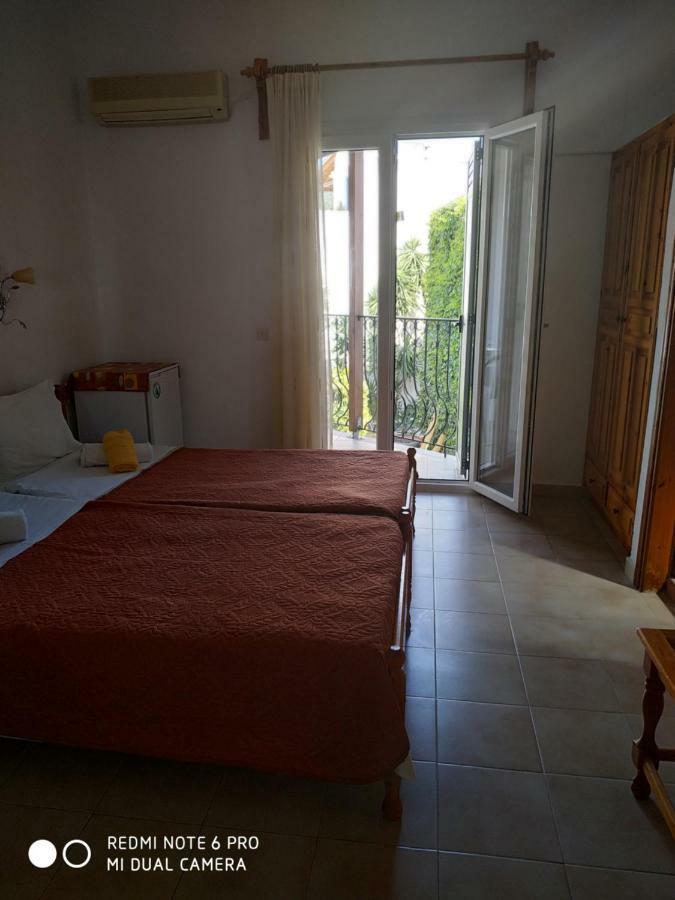 Pension Nikolas Skiathos Exterior photo